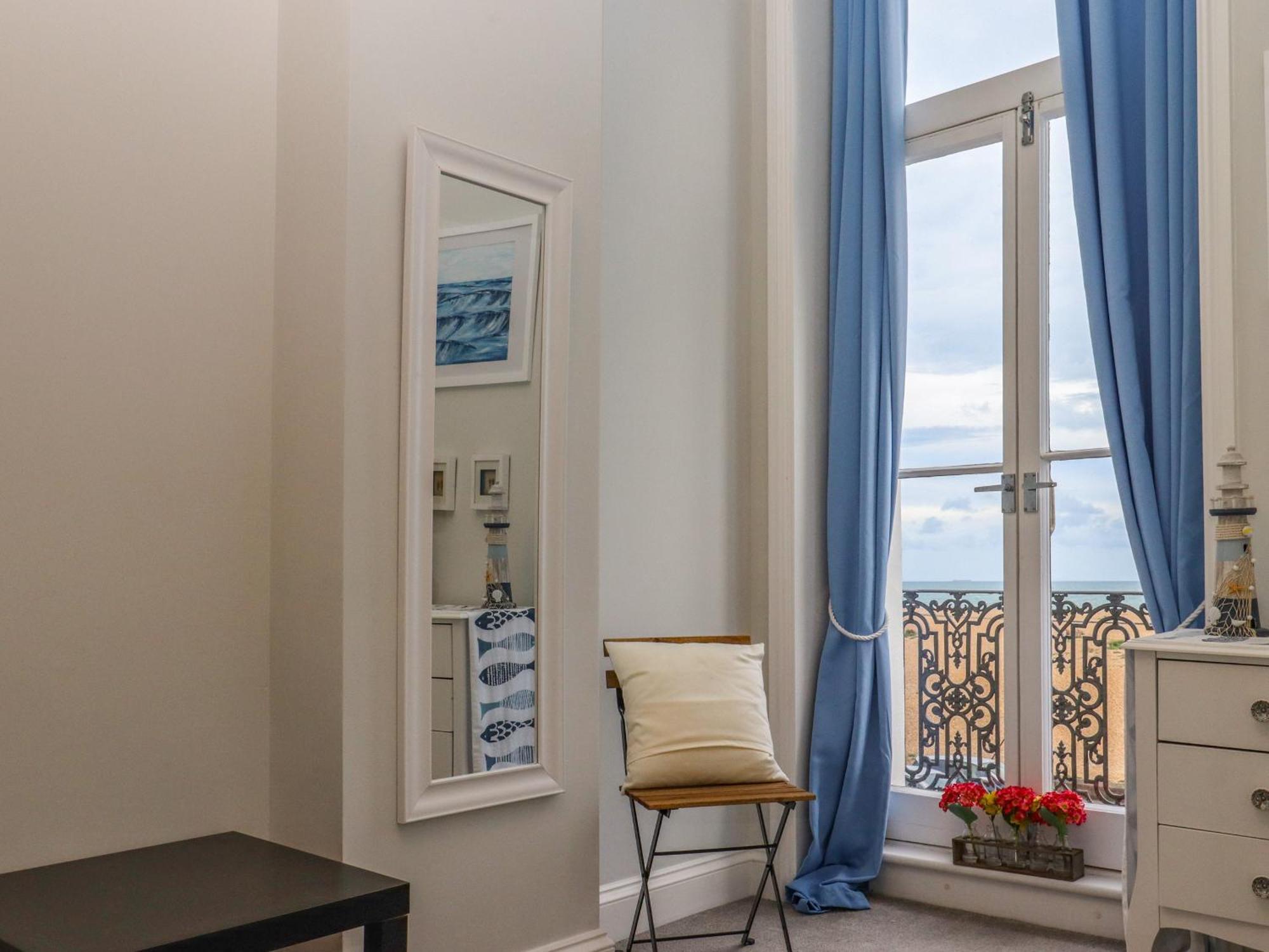 The Old Spy Headquarters Apartment Фолкстон Екстериор снимка